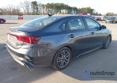 2024 Kia Forte Gt-Line z USA, uszkodzony, nr VIN 3KPF54AD6RE830071